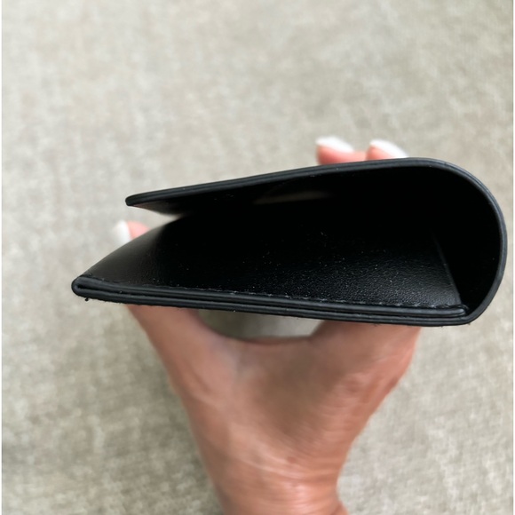 ✨L.A.M.B. Magnetic Black Leather Eyeglass Sunglass Case Semi-Hard - Picture 7 of 9